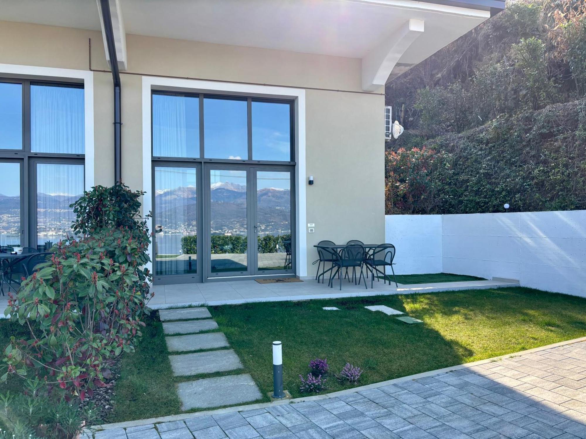 Panorama Loft Apartments Stresa Esterno foto