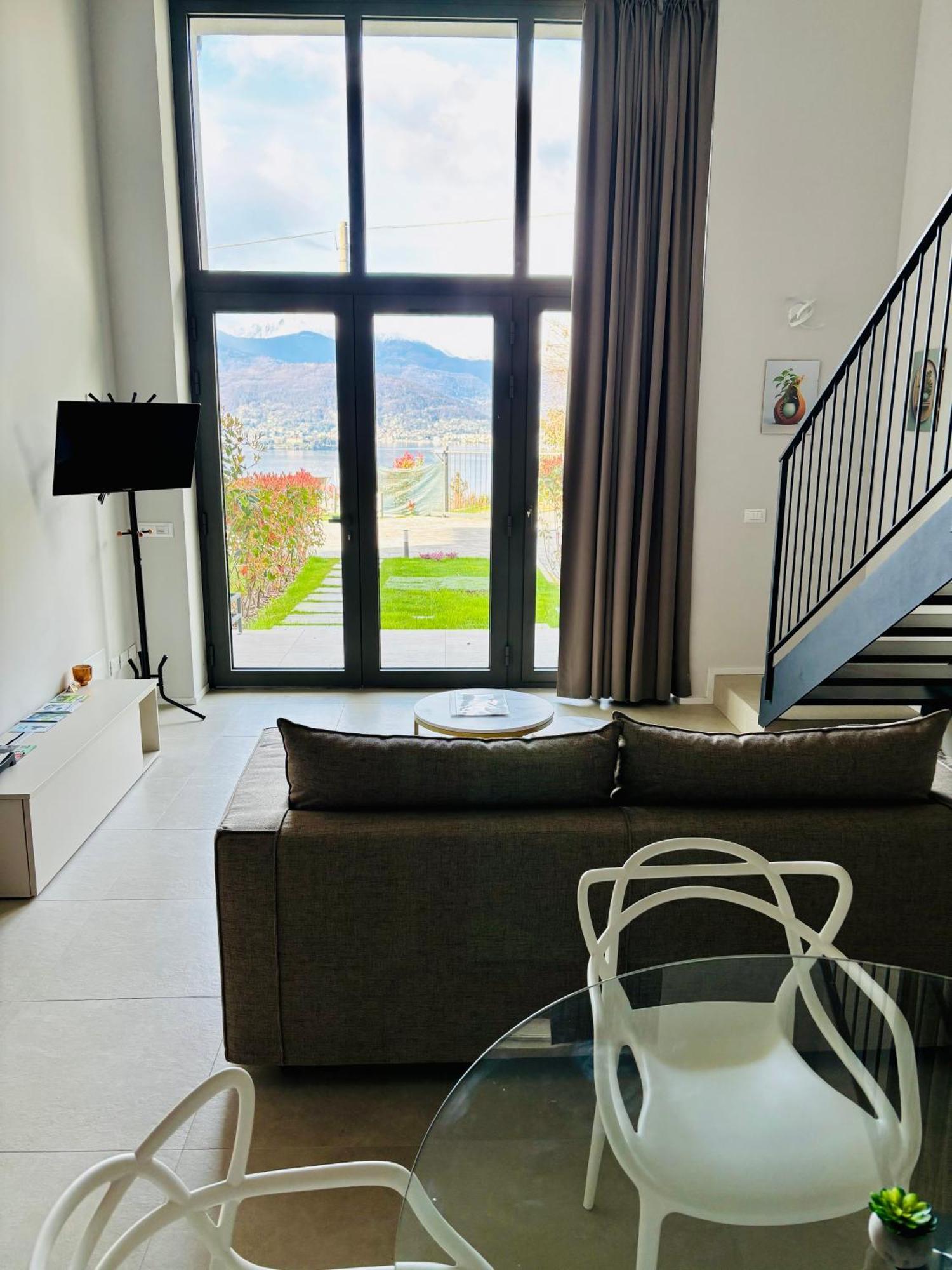Panorama Loft Apartments Stresa Esterno foto