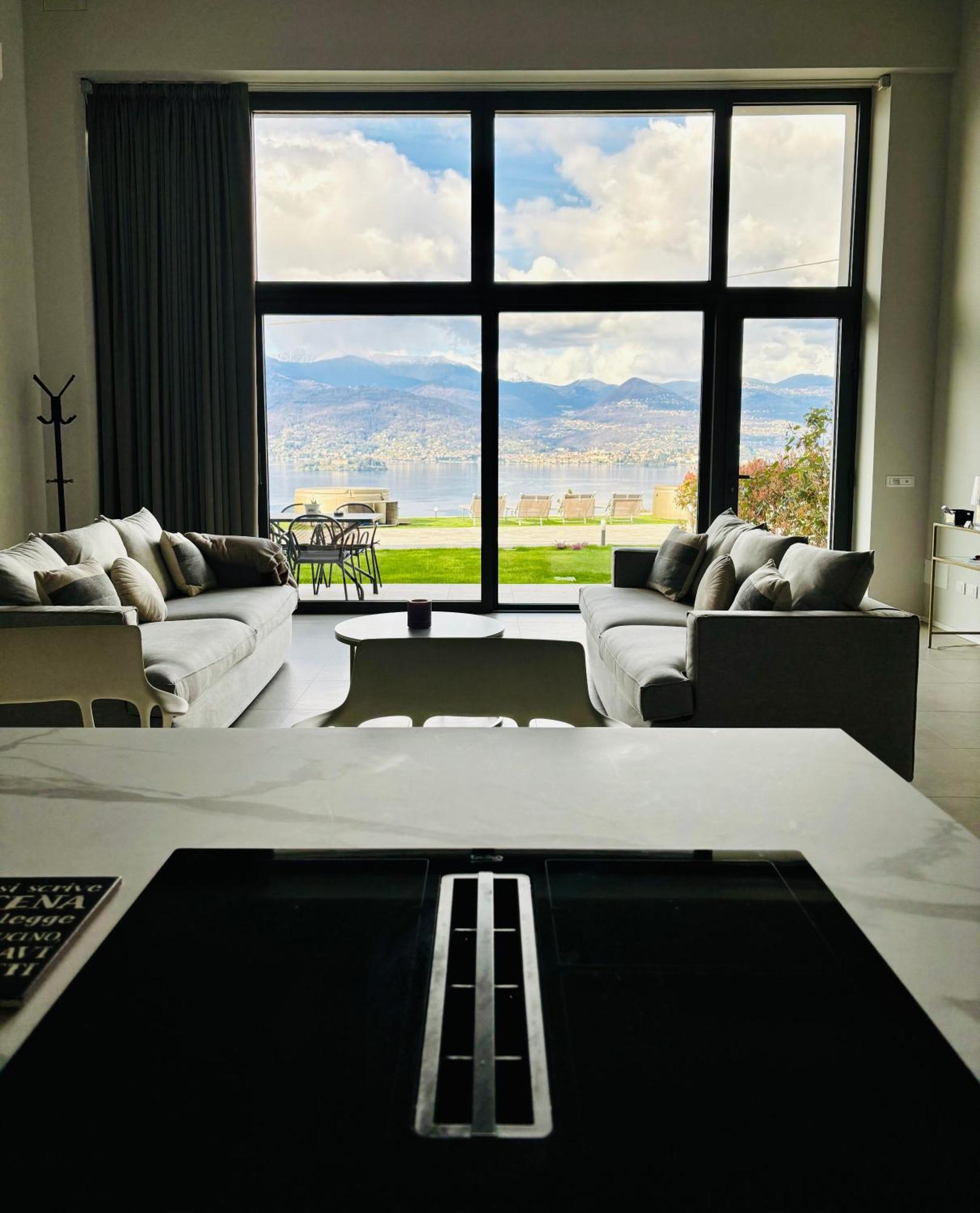 Panorama Loft Apartments Stresa Esterno foto